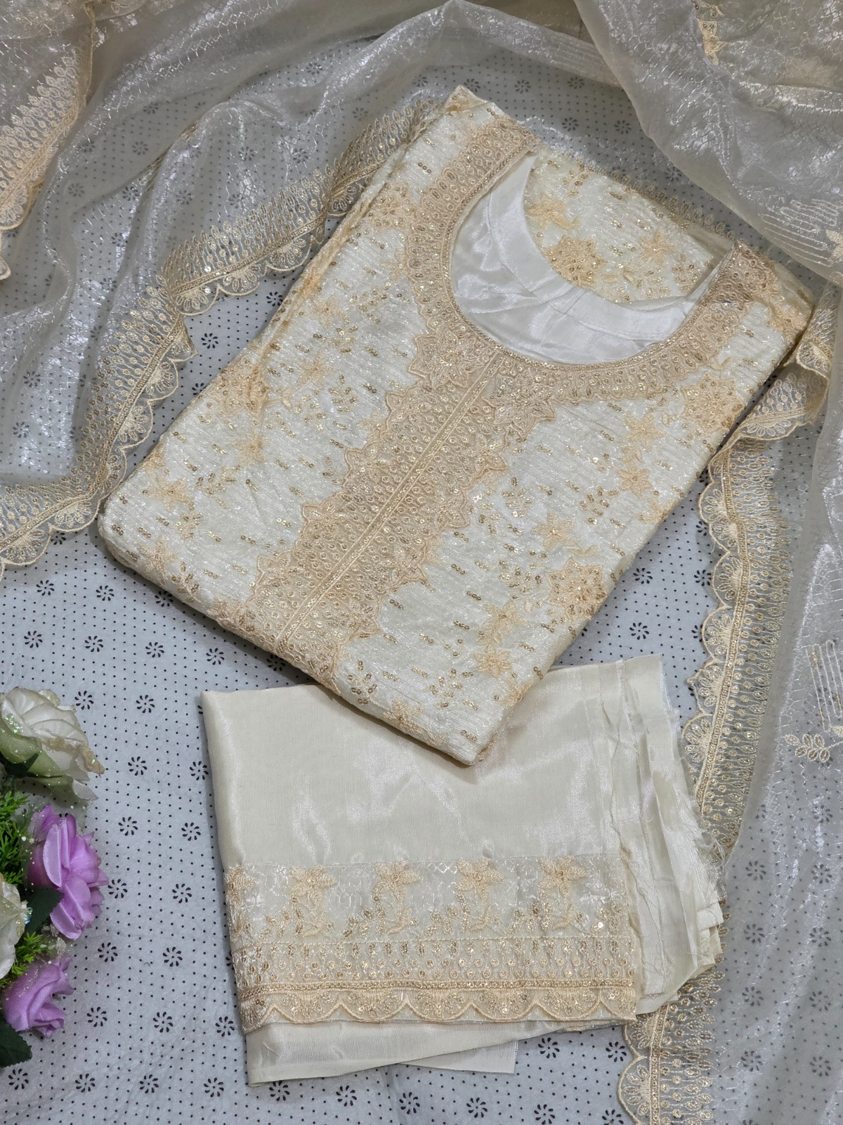 Luxury Stone Embroidered Three-Piece Set With Inner Attach– White Golden